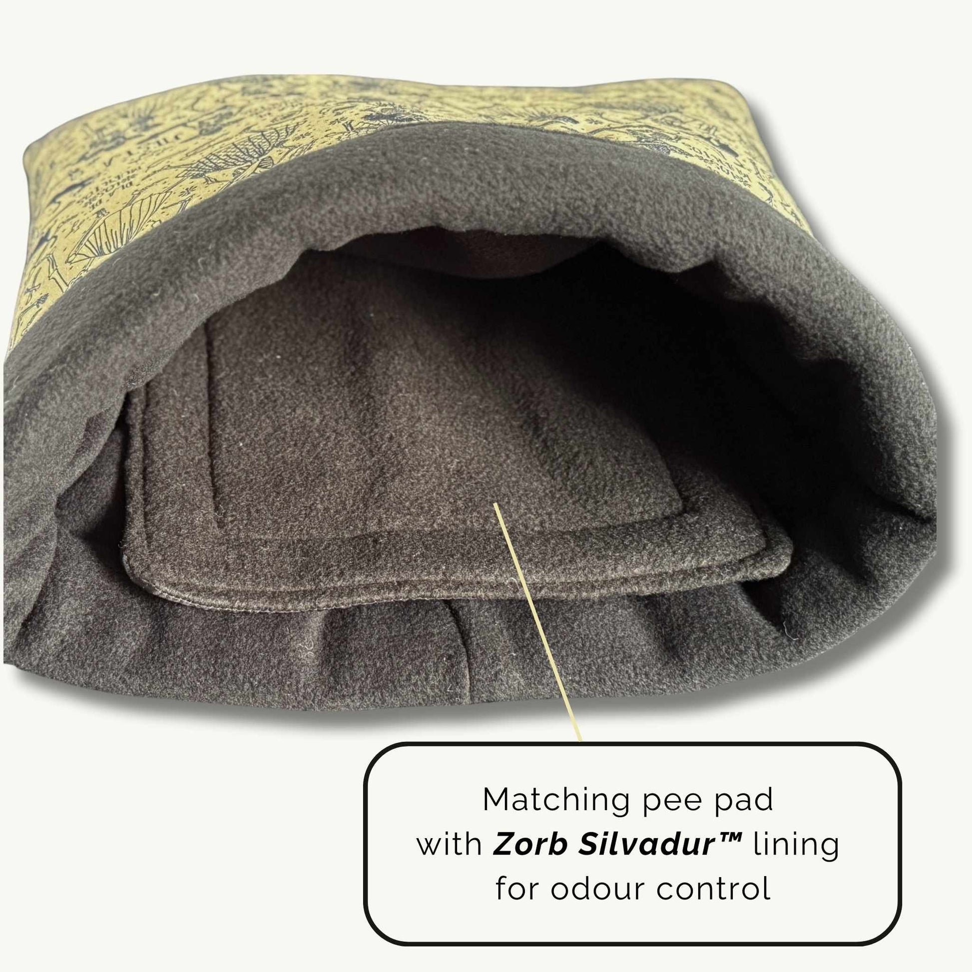 Envelop your guinea pig in gothic glamour with this dark, cozy snuggle sack—fleece-lined and spooky-chic for enchanted naps.