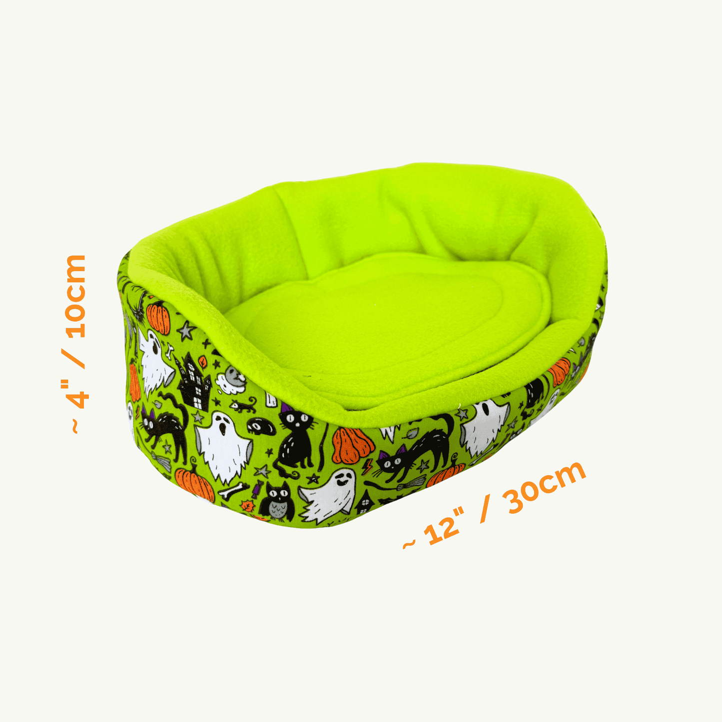 Gothic-green fleece bed dazzled with ghostly pumpkins and black cats—12"x4" plush lair for your beastie’s eerie, cuddly naps!.